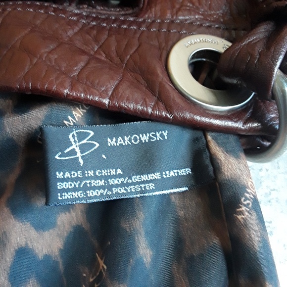 B makowsky purse. - Picture 4 of 8